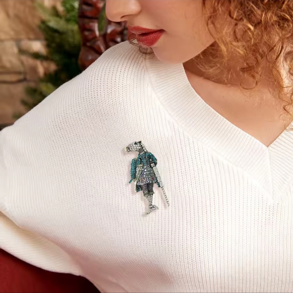Multicolor Knight Brooch - Picture 2 of 5